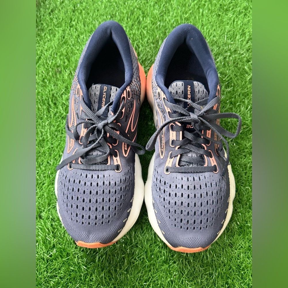 Brooks Women’s Gray and Orange Running Shoes Size 8.5